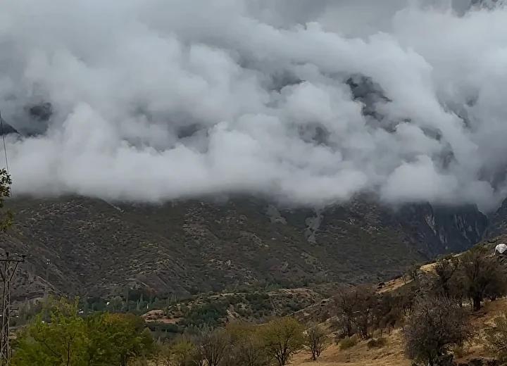 Sonbahar ve Kışın Buluştuğu Hakkari'nin Eşsiz Doğal Manzaraları