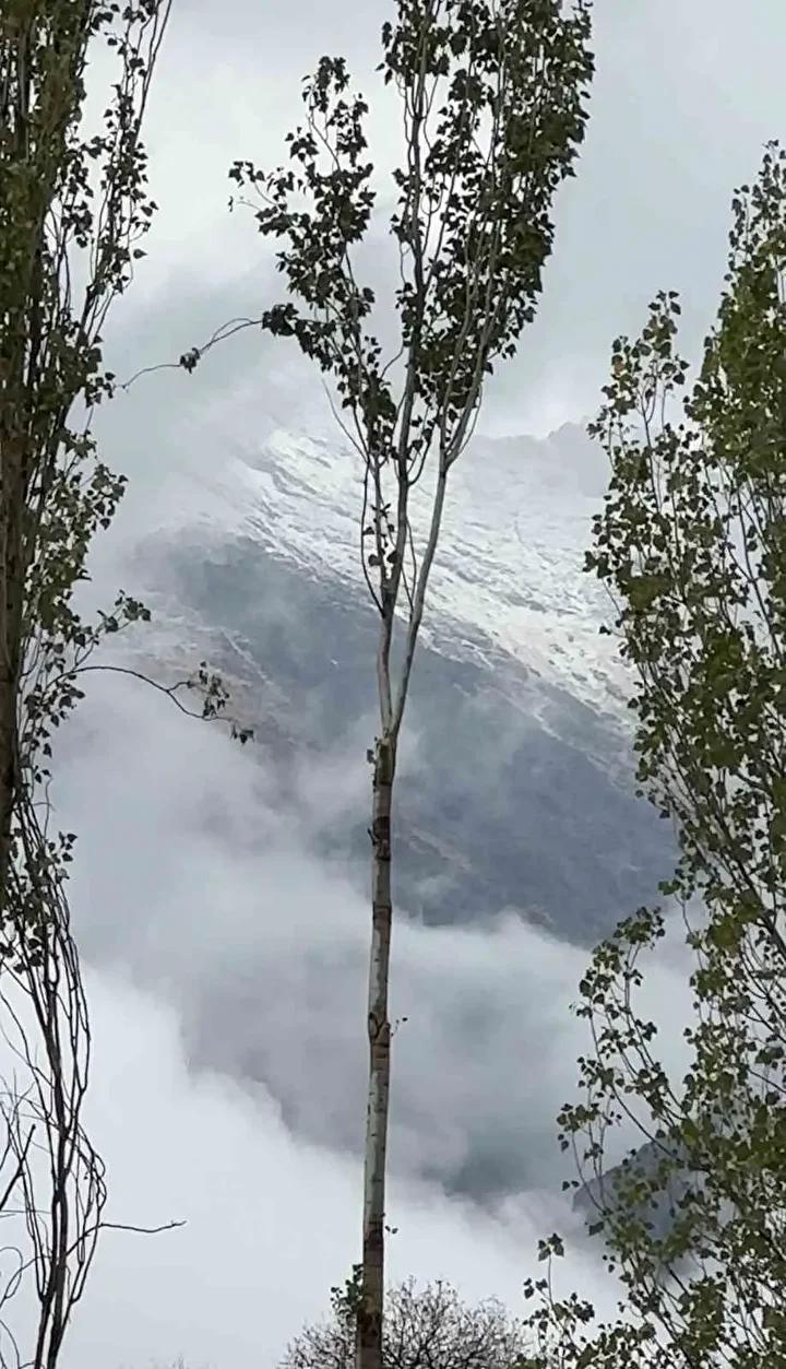 Sonbahar ve Kışın Buluştuğu Hakkari'nin Eşsiz Doğal Manzaraları