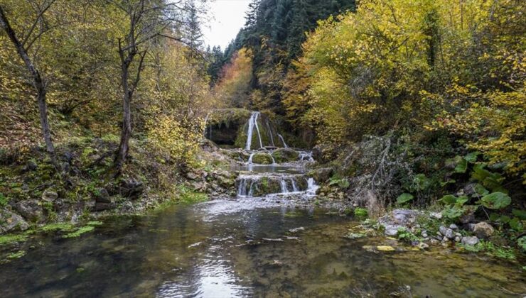 Sonbaharda Kastamonu’nun Doğa Harikası Saray Şelalesi’nin Güzelliği