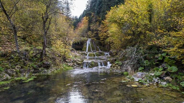 Sonbaharda Kastamonu8217nun Doga Harikasi Saray Selalesi8217nin Guzelligi