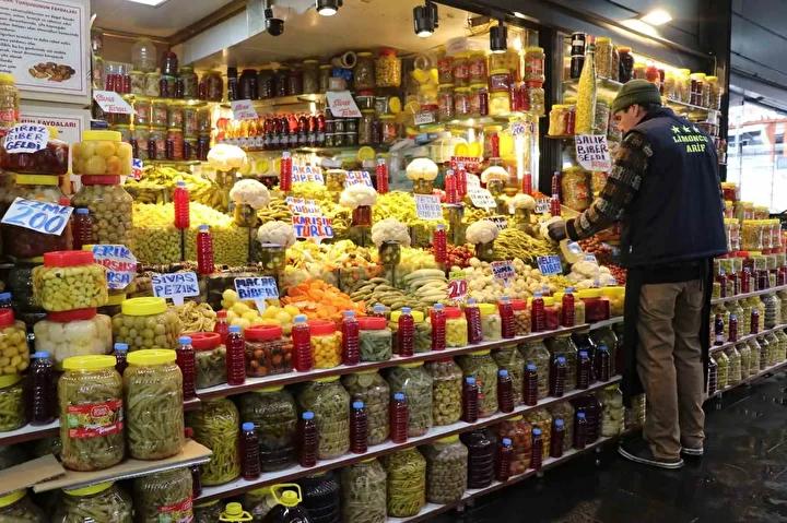 Sonbaharda Turşu Pazarı Canlanıyor: Sivas'ta Turşu Sevdası Yeniden Hız Kazandı