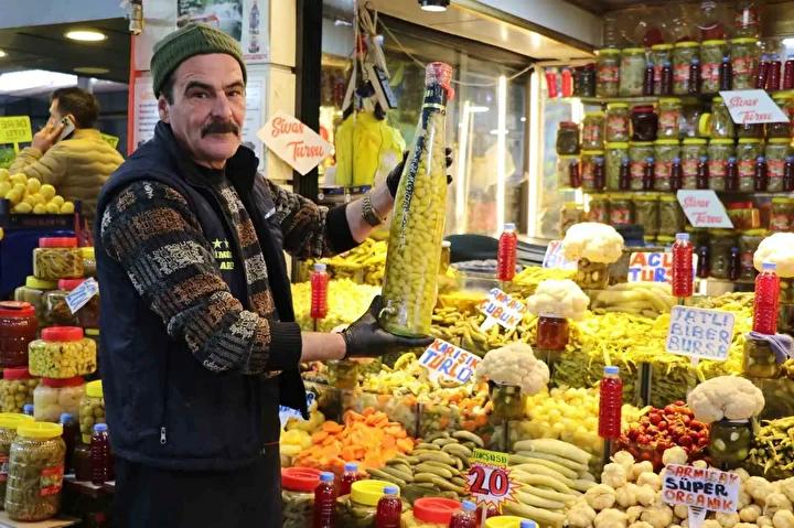 Sonbaharda Turşu Pazarı Canlanıyor: Sivas'ta Turşu Sevdası Yeniden Hız Kazandı
