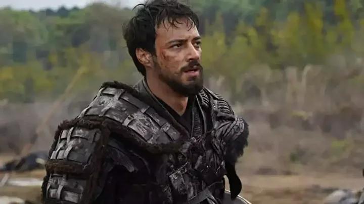 Şükrü Özyıldız: Kariyer Yolculuğu ve Tarihin Derinliklerindeki Flavius Profili 10 Şükrü Özyıldız: Kariyer Yolculuğu ve Tarihin Derinliklerindeki Flavius Profili