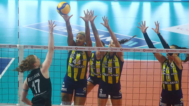 Sultanlar Ligi Haftanın Mücadelesinde Fenerbahçe Medicana Evinde Türk Hava Yolları'nı Ağır Kaybetti