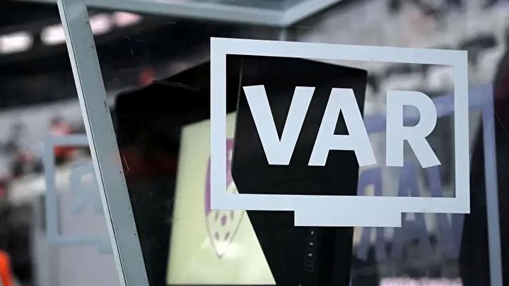 VAR ve Hakemler Arasında Geçen Diyaloglar