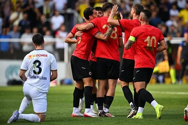 Süper Lig Şampiyonluk Tahminlerinde Güncel Durum ve Yüzdelik Olasılıklar