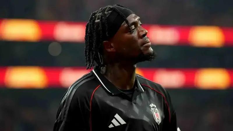 Tammy Abraham’dan Dostluk ve Saygı Gösterisi: Taraftarın İsteğine Yanıt