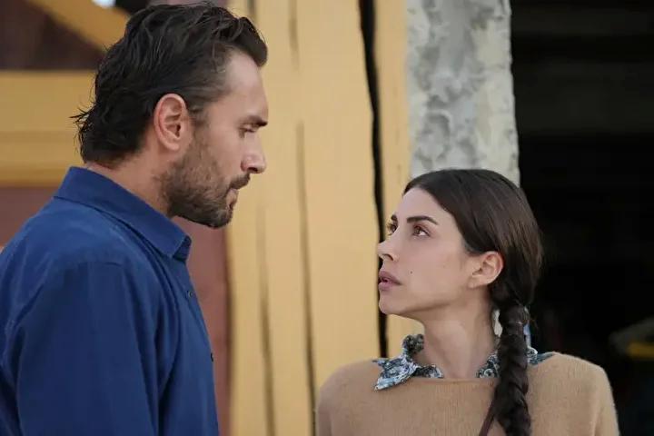 Taşacak Bu Deniz Dizisinde Sürpriz Gelişmeler ve Oyuncu İddiaları 1 Öykü Gürman’ın Diziyle İlgili Gelişmeleri Sosyal Medyada Yankı Buluyor