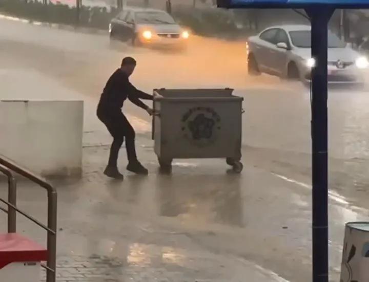 Tekirdağ'da Aniden Şiddetli Yağmur Etkili Oldu 1 Tekirdağ'da Aniden Şiddetli Yağmur Etkili Oldu