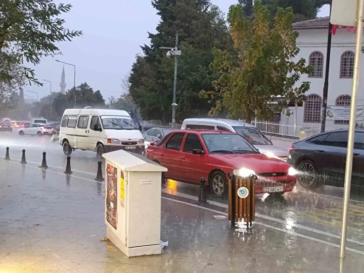 Tekirdağ'da Aniden Şiddetli Yağmur Etkili Oldu 5 Tekirdağ'da Aniden Şiddetli Yağmur Etkili Oldu