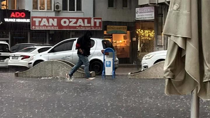 Tekirdağ'da Aniden Şiddetli Yağmur Etkili Oldu 6 Tekirdağ'da Aniden Şiddetli Yağmur Etkili Oldu