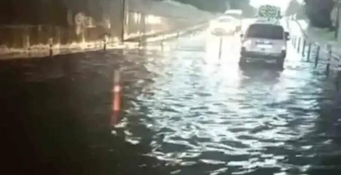 Tekirdağ’da Aniden Şiddetli Yağmur Etkili Oldu