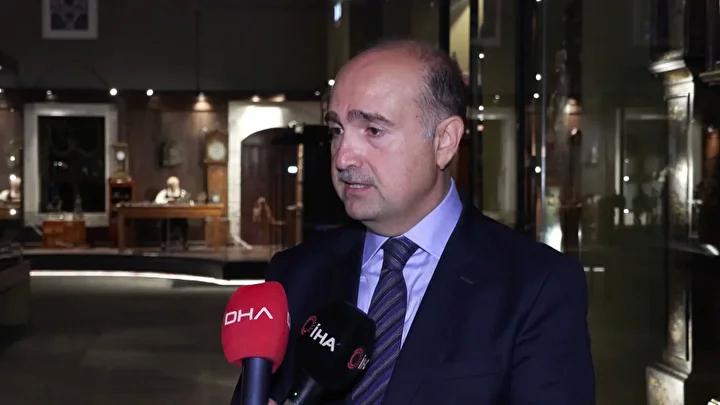 Topkapı Sarayı'nda Zamanın İzlerini Yansıtan Uluslararası Saat Koleksiyonu Sergisi