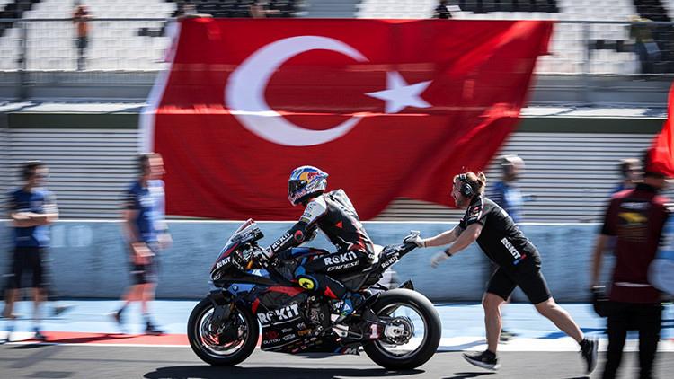 Toprak Razgatlıoğlu İspanya Pisti'nde Podyum için Yarışacak