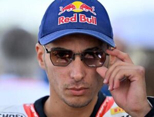 Toprak Razgatlıoğlu, Tarih Yazmaya Devam Ediyor: 2025 Dünya Supersport Şampiyonu