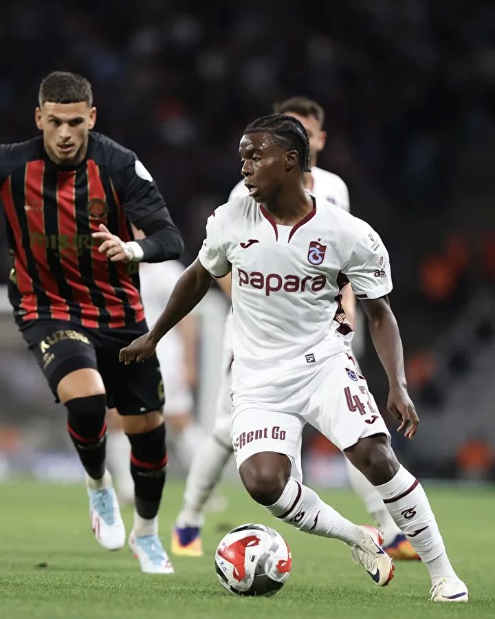 Trabzonspor'un Genç Yıldızı Oulai: Yükselişte ve Milli Takıma Hazırlık