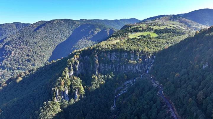 Trabzon'un Saklı Cenneti Uçarsu Şelalesi Doğa Tutkunlarının Yeni Gözdesi Haline Geliyor