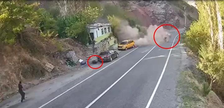 Tunceli-Erzincan Yolunda Kaya Düşmesi Güvenlik Kameralarına Yansıdı