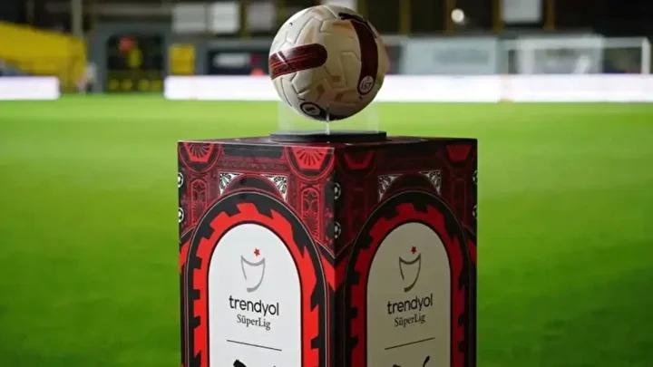 Türk Futbolunda Hakem ve Bahis Skandallarına İlişkin Çarpıcı Detaylar 11 Türk Futbolunda Hakem ve Bahis Skandallarına İlişkin Çarpıcı Detaylar