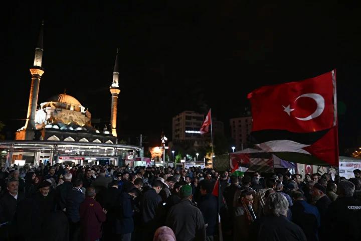 Türkiye Genelinde İsrail’in Gazze Yardım Konvoyuna Saldırısına Toplum Tepkisi