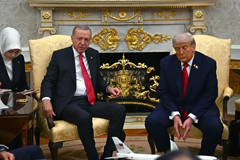 İki taraf arasında gerçekleşen telefon görüşmesi