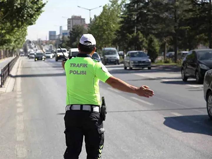 Türkiye'de Trafik Güvenliği İçin Yeni Düzenlemeler ve Cezalar Sereni
