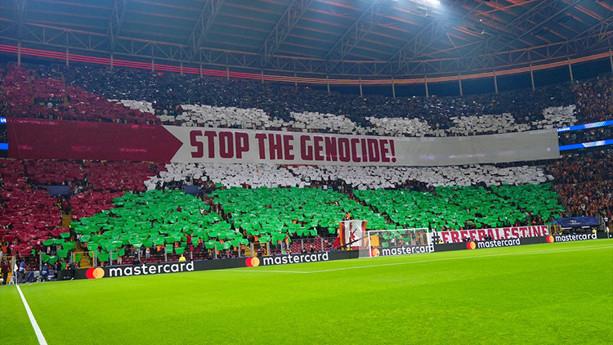 UEFA'ya Bir Soru: Türk Taraftarlardan Sözde Antisemitik Gösteri ve Uluslararası Tepkiler 2 UEFA'ya Bir Soru: Türk Taraftarlardan Sözde Antisemitik Gösteri ve Uluslararası Tepkiler