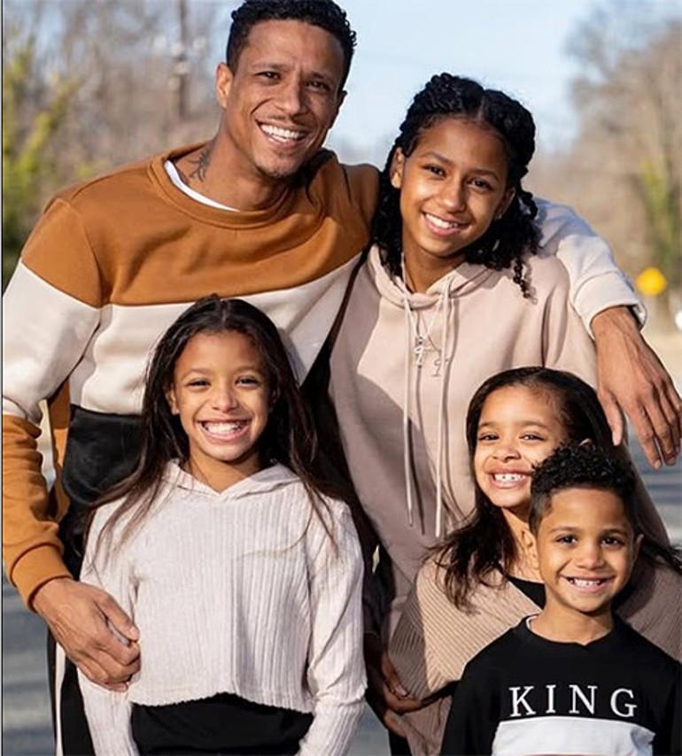 Ünlü Oyuncu Floyd Roger Myers Jr. Hayatını Kaybetti 4 Ünlü Oyuncu Floyd Roger Myers Jr. Hayatını Kaybetti