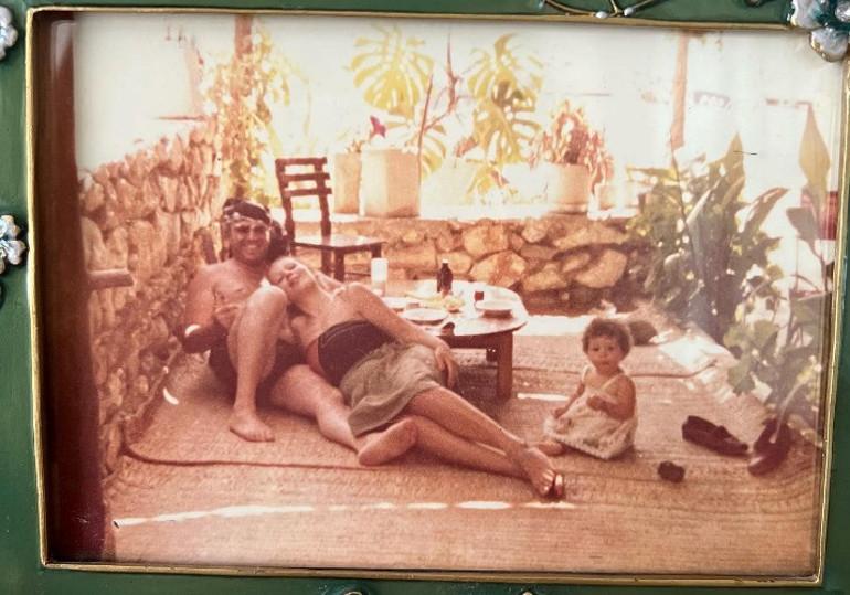 Ünlülerin Aile Anıları ve Özlem Dolu Paylaşımlarıyla Duygusal Anlar