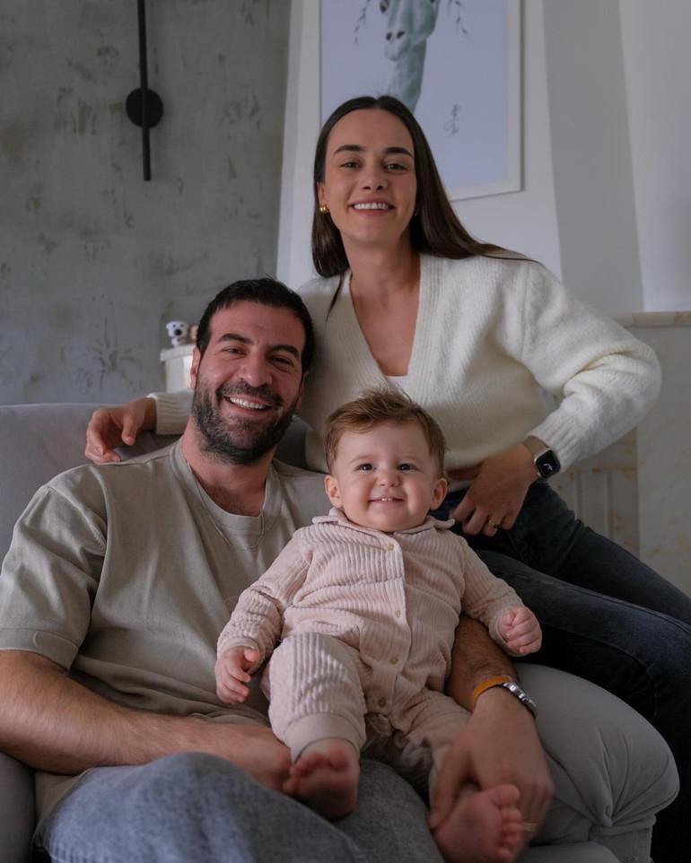 Ünlülerin Aile Anıları ve Özlem Dolu Paylaşımlarıyla Duygusal Anlar