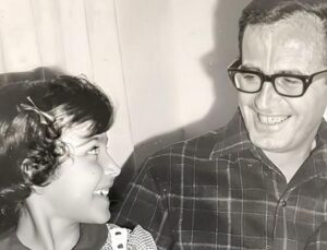 Ünlülerin Aile Anıları ve Özlem Dolu Paylaşımlarıyla Duygusal Anlar