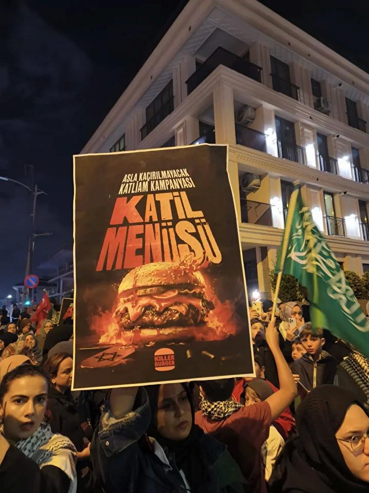 Üsküdar'da Kentsel Dönüşüm ve Protesto Gösterileriyle Gündemde