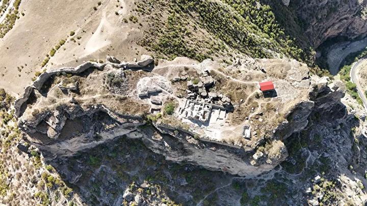 Van Kalesi’nde Kazılarla Tarihin Derinliklerine Yolculuk