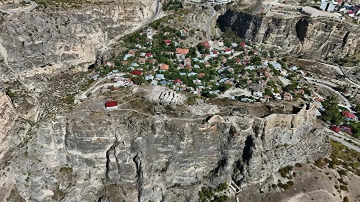 Van Kalesi’nde Kazılarla Tarihin Derinliklerine Yolculuk