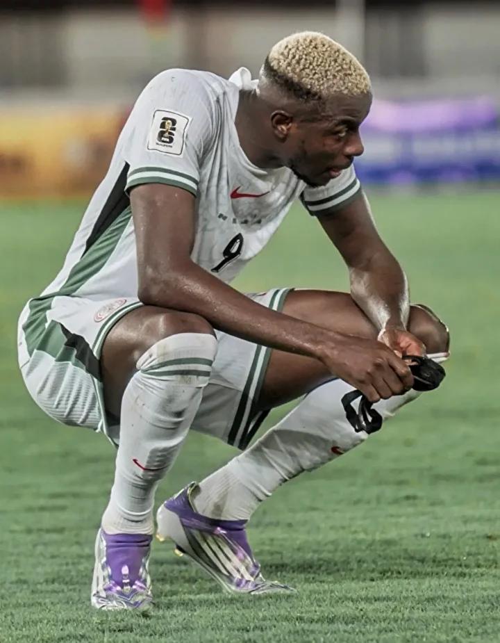Victor Osimhen'in Hayranına Jest Yapması Sosyal Medyada Gündem Oldu