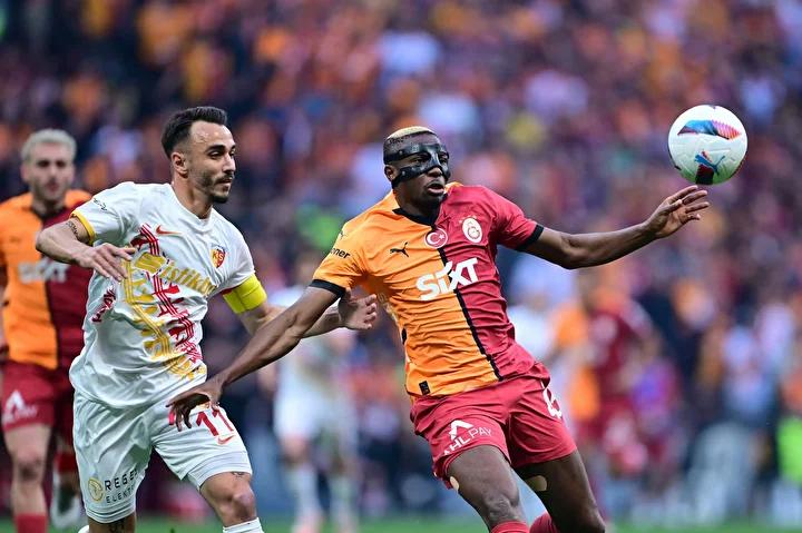 Victor Osimhen'in Napoli Transfer Sürecinin Detayları ve Hukuki Süreçler