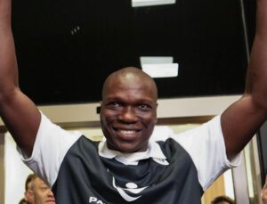 Vincent Aboubakar, Azerbaycan Piresi Neftçi ile Anlaştı