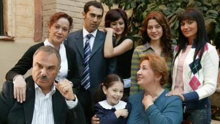 Yaprak Dökümü'nin Bugün Yayınlanmama Sebepleri ve Güncel Kanal D Program Akışı