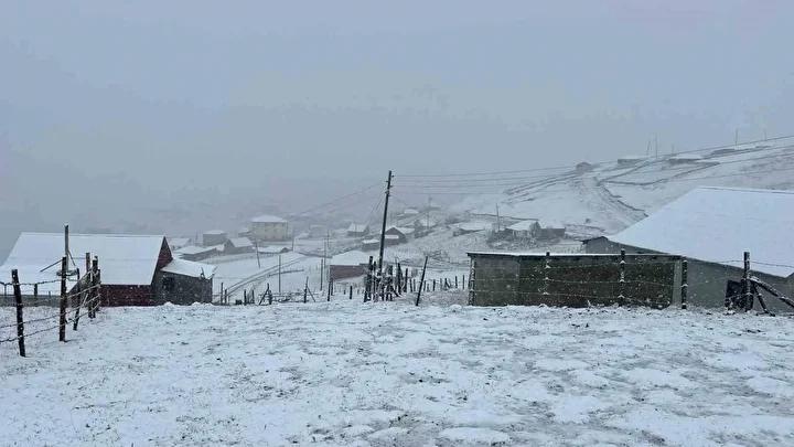 Yaylalarda Kar Etkisi Artarak Devam Ediyor