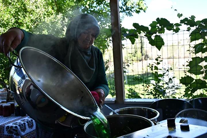 Kadınlar ve İlçe Yönetimi Desteği