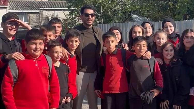 Yuzlerce Ogrenci Sette Murat Yildirim ile Bulustu