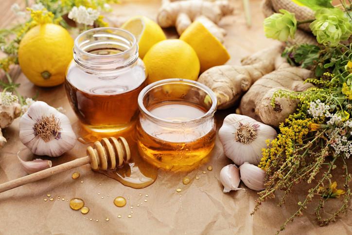 Zencefilin Mide Rahatsızlıklarındaki Güçlü Etkisi ve Kullanım Yöntemleri