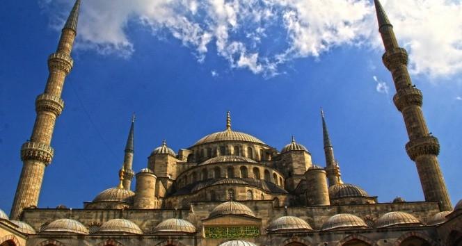 2025 Kasim Ayinda Istanbul ve Turkiye8217nin Cuma Namazi Saatleri ve Kilinis Namazin Kilinis Sekli ve Esaslar