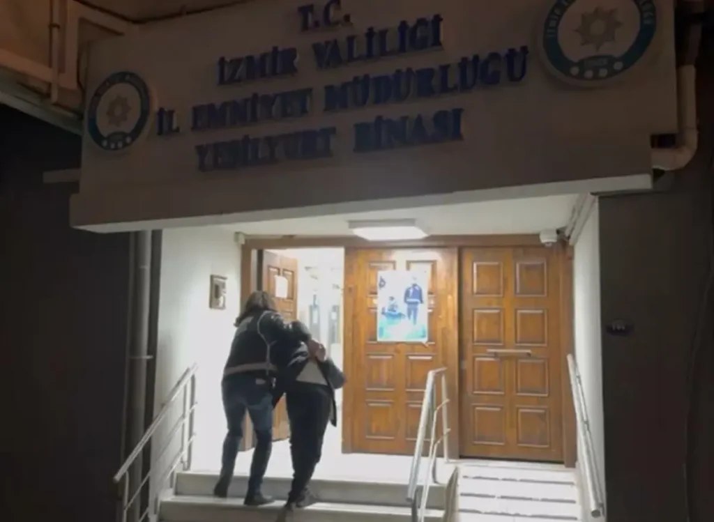 Buca'da Oto Galeriye Bombalı Saldırı: 2 Gözaltı