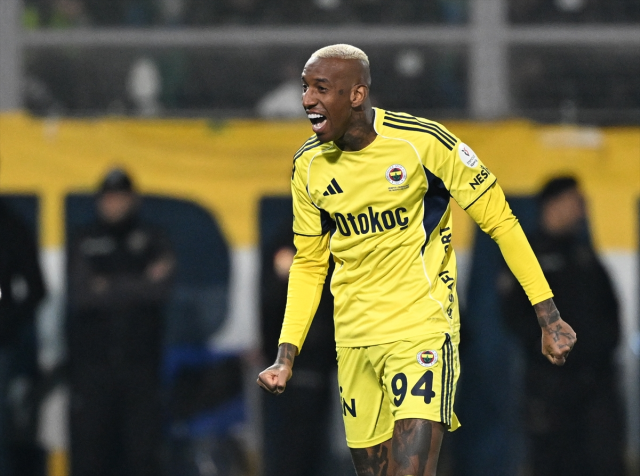 Kanaryaya 11 dakika yetti Fenerbahceden Rizede tarihi geri donus