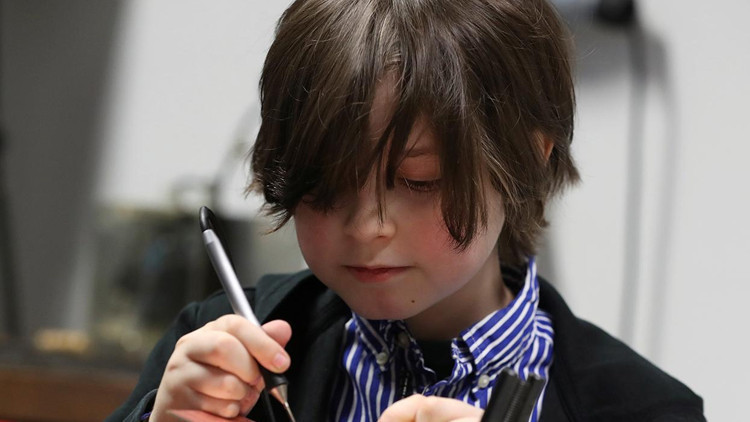 Kuantumda Doktora Yapan 15 Yaşındaki Dahi