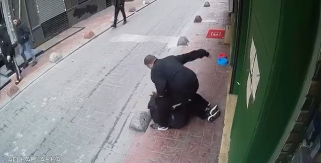 Kufur Kavgasi Siddet