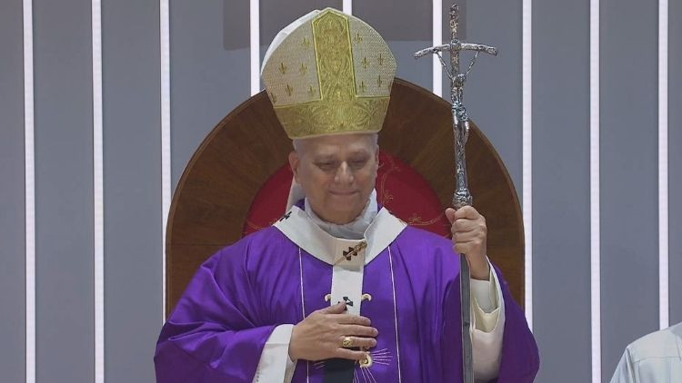 Papa’dan İstanbul’da Dev Ayin