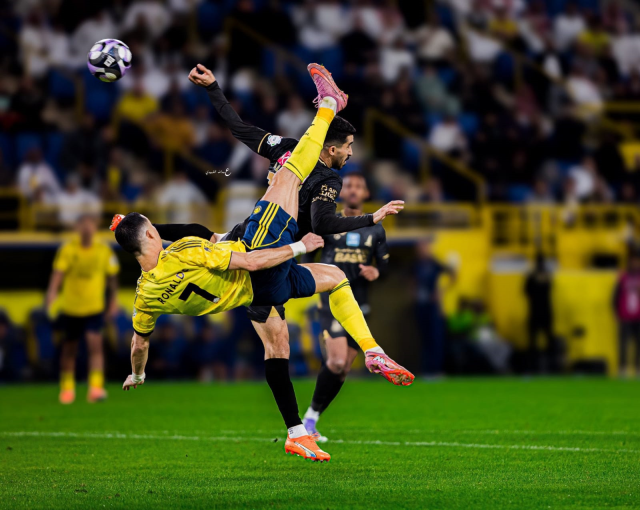 Yok artik Ronaldo 40 yasinda inanilmaz bir gol