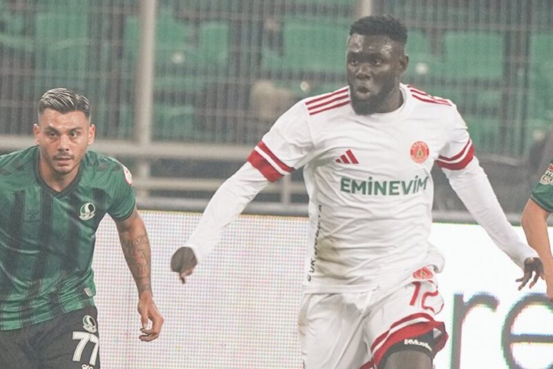 Sakaryaspor ve Ümraniye Berabere! (1-1)